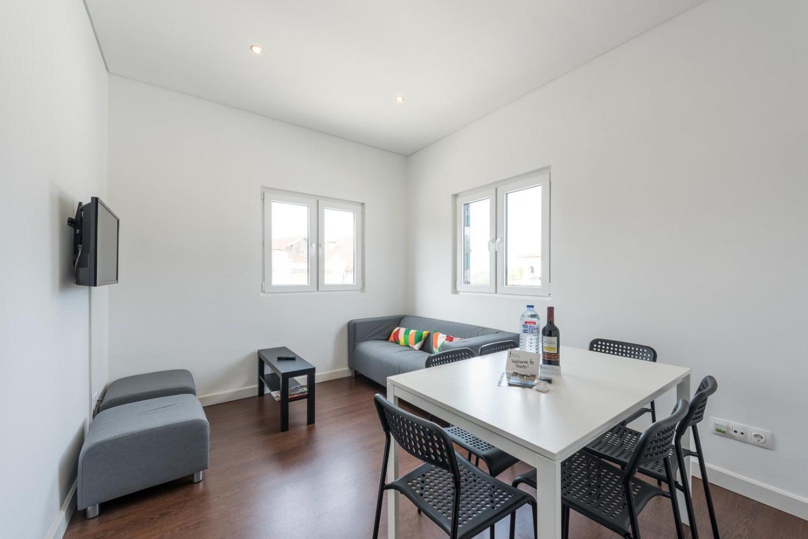 Guestready - Spacious Modern Stay In Porto Vila Nova de Gaia Exterior photo